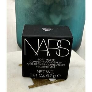 NARS Soft Matte Complete Concealer NIB Full Size 6.2 g/0.21 oz - Light 3 Honey